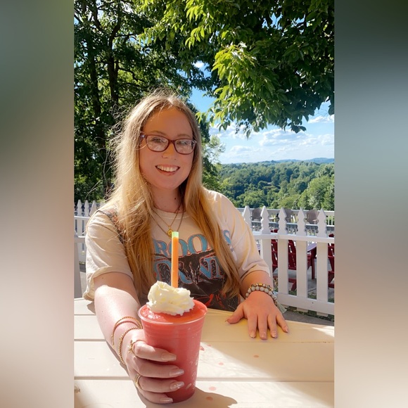 Follow me on Instagram💕🌸 - Picture 3 of 4